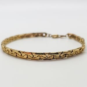 Flat Pattern Chain Bracelet